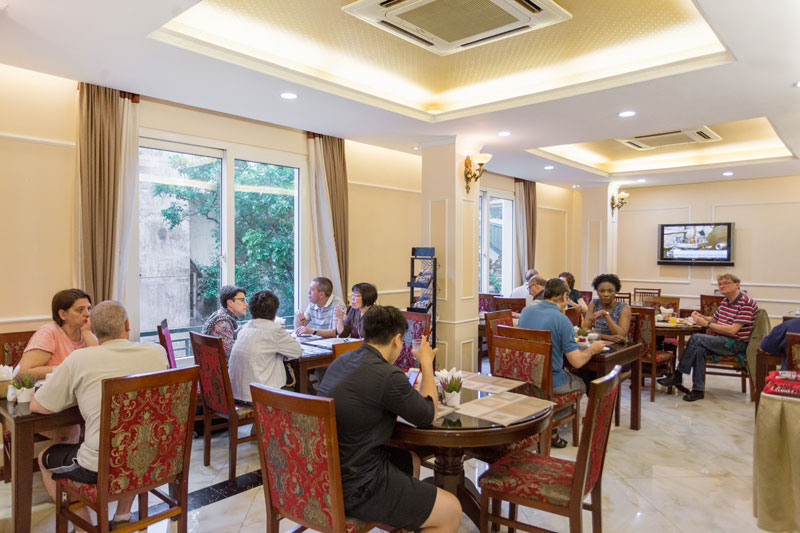 Nhà hàng - Rosaliza Hotel - Công Ty TNHH Thương Mại Và Dịch Vụ Cường Hồng